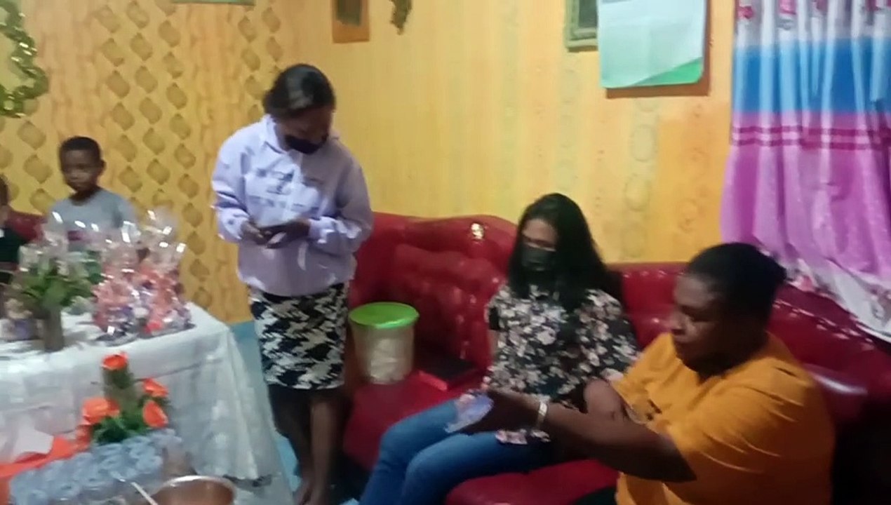 Hut Epri Solo dan Menarita Amfotis
