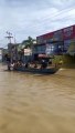 Banjir Dasyat Kepung Kota Sorong,Harus Pakai Perahu Di Jalan Raya