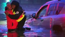 « J’ai cru que j’allais mourir » : des voitures englouties par des pluies torrentielles au Texas