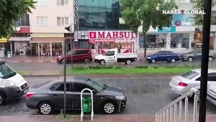10 dakikla sürdü... Meteoroloji uyarmıştı! Fndık büyüklüğünde dolu yağdı