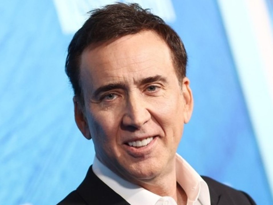 Nicolas Cage mit feuerroten Haaren beim Shoppen erwischt