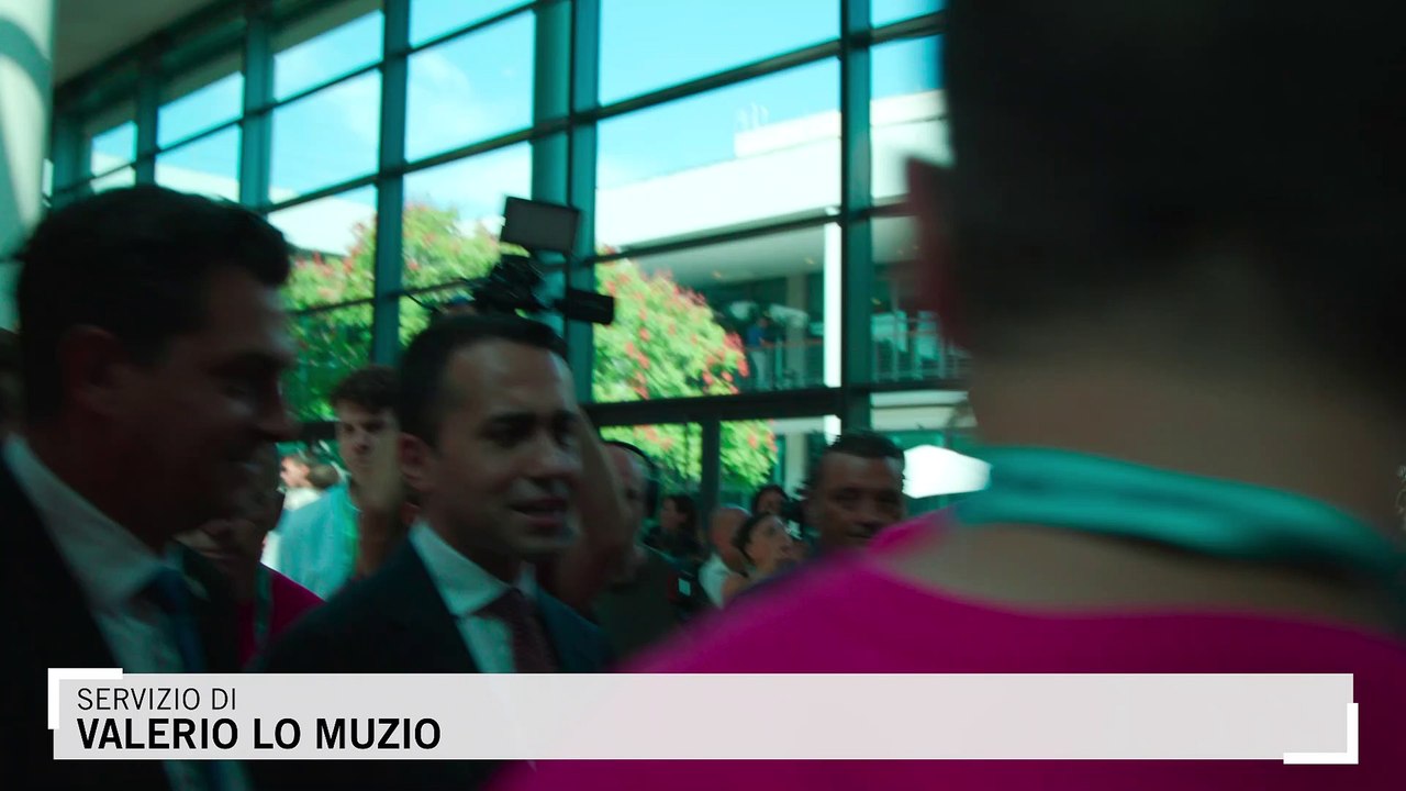 Meeting di Rimini, Di Maio: "Se Salvini vuole un confronto possiamo organizzarlo al Papeete" 