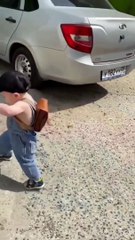 Little boy going to school 