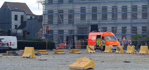 Un camion-citerne s’encastre dans la façade d’un immeuble à Gand