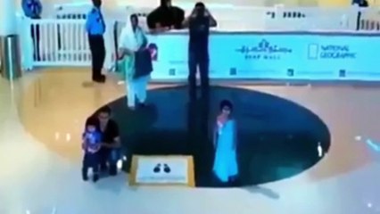 WOW!!! SPECTACULAR, THIS IS THE 7 DIMENSIONAL HOLOGRAM SHOW IN DUBAI