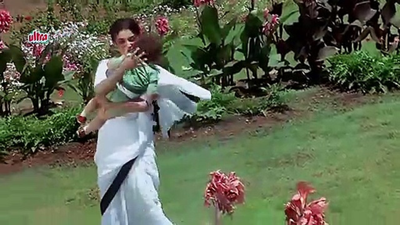 Chanda Hai Tu, Mera Suraj Hai Tu [4K] Video Song _ Lata Mangeshkar _ Rajesh K, Sharmila T _ Aradhana