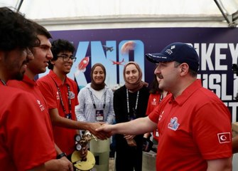 Bakan Varank, Dikey İnişli Roket Yarışması'nı izledi (1)