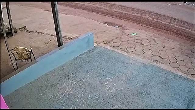 Ce papa va avoir un réflexe incroyable pour sauver son bébé