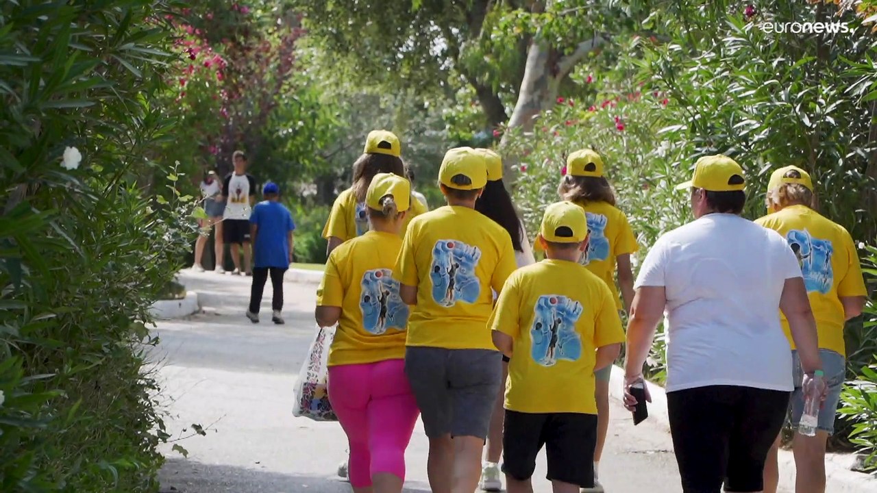 Uralte Spuren: Kinder aus der Ukraine auf Kriegsurlaub in Griechenland