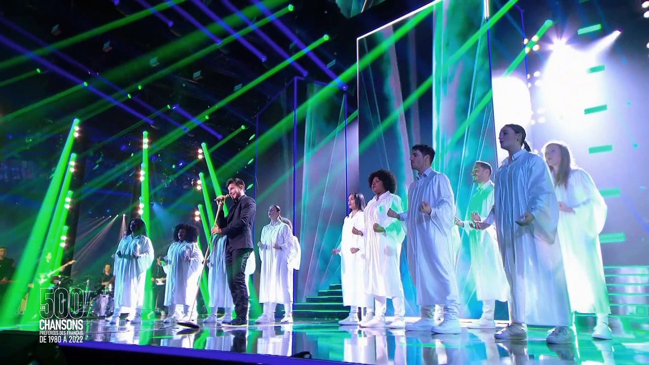 Vincent Niclo chante "Ecris l'histoire" de Grégory Lemarchal dans "Les 500 chansons préférées des Français" sur M6
