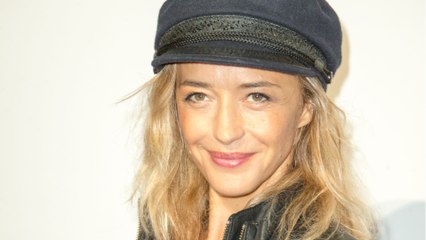 VOICI : "J'adore même être seule" : Hélène de Fougerolles se livre sur son célibat