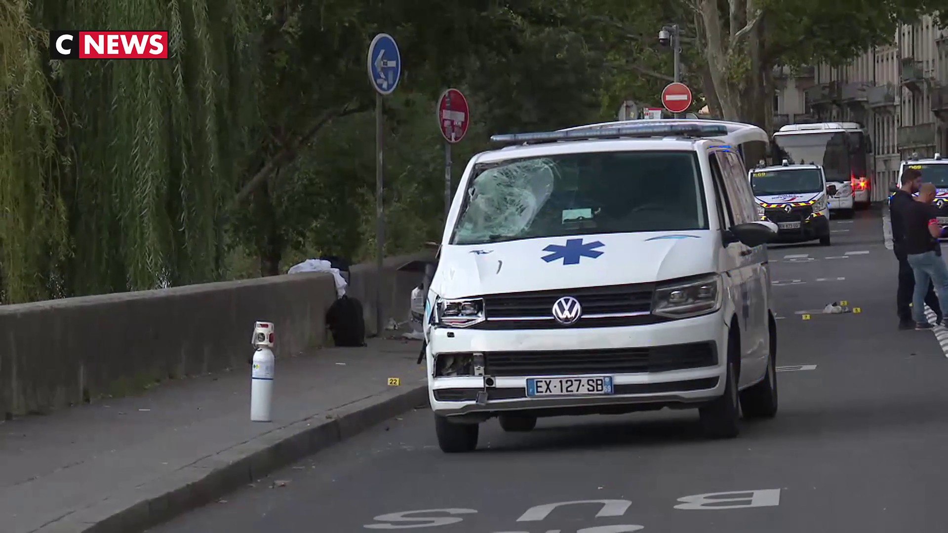 Accident de trottinette à Lyon : deux mineurs tués - Vidéo Dailymotion
