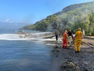 Muğla haber | MARMARİS'TE SÜRAT TEKNESİ ALEV ALEV YANDI