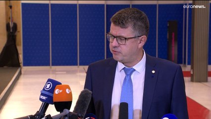 Unione europea, in aumento le richieste per un più ampio divieto ai turisti russi