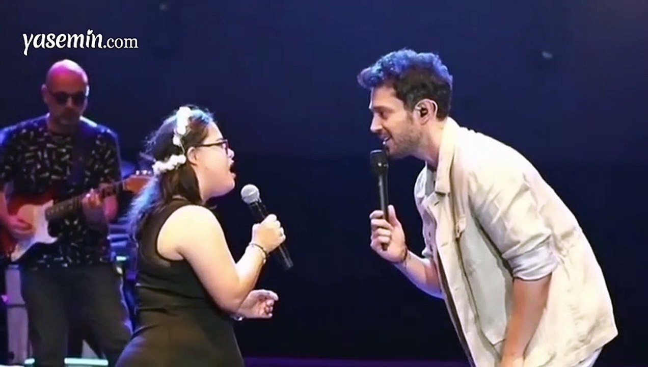 Murat Boz konserinde bir hayranıyla düet yaptı!
