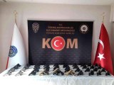 Son dakika haberleri! İzmir'de nefes kesen ruhsatsız silah operasyonu: 2 gözaltı