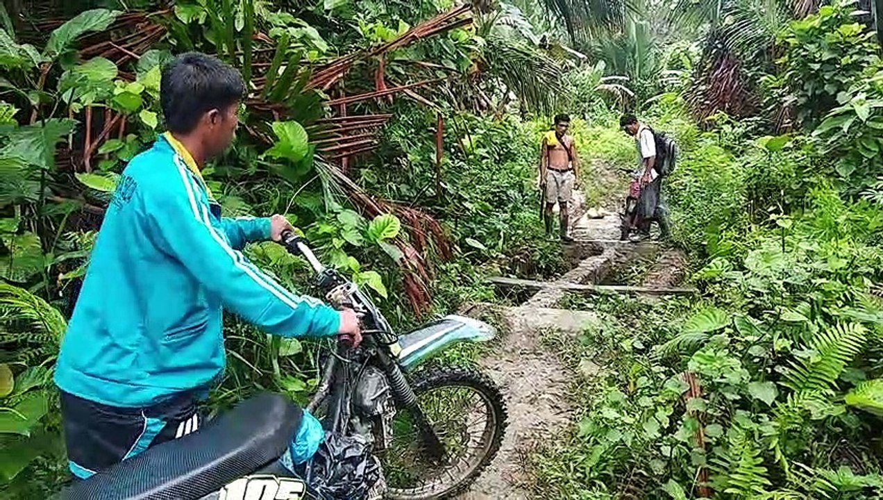 Jembatan Rusak di Jalan Buttui-Matotonan