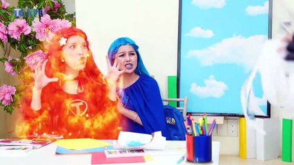 Video herunterladen: Chica de Fuego vs. Fría en la Escuela  Desafío de Frío vs Caliente Por T-STUDIO ES