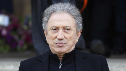 GALA VIDEO - Michel Drucker, ce chanteur qui est mort dans ses bras : “Je lui ai fermé les yeux”