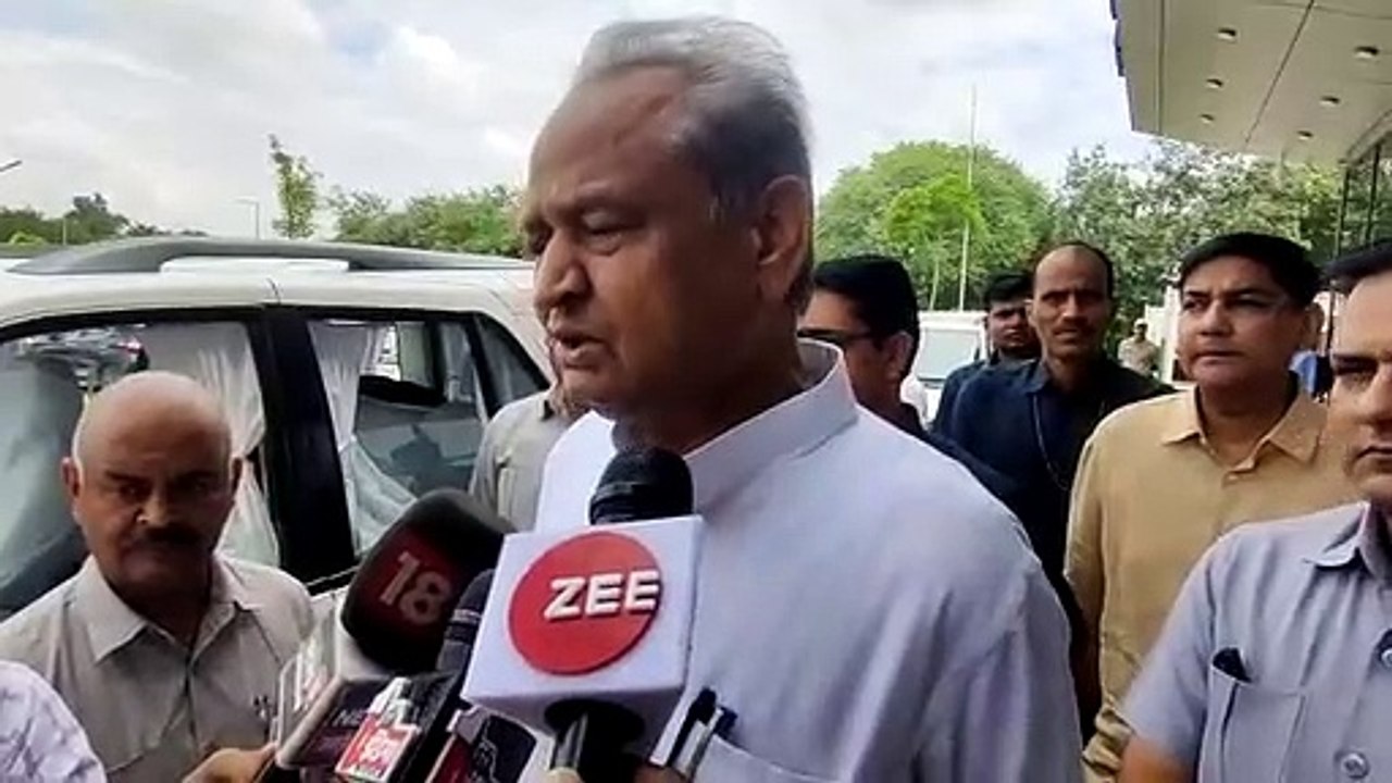 सीएम गहलोत का बयान, मेरे पास दो जिम्मेदारी, उसे निभाता रहूंगा