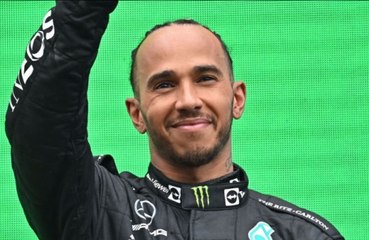 Formula 1 world champion Lewis Hamilton does cryotherapy