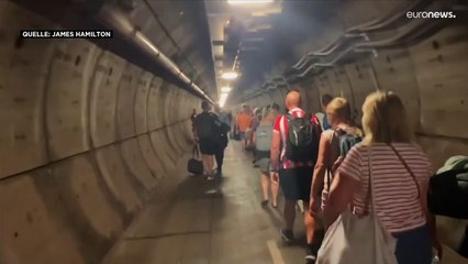 Panne im Eurotunnel, Hunderte Zugreisende müssen laufen: "Wie im Katastrophenfilm"