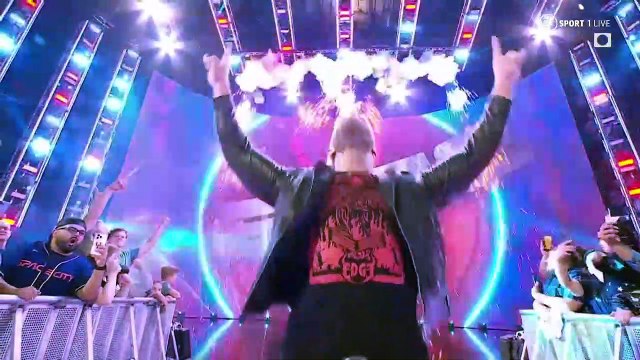 Edge Entrance with Metalingus theme song: WWE Raw, Aug. 1, 2022