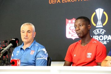 Rıza Çalımbay: "Hedefimiz gruplara kalmak"