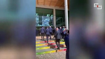 Draghi al Meeting di Rimini, la standing ovation del pubblico per il ritorno del premier