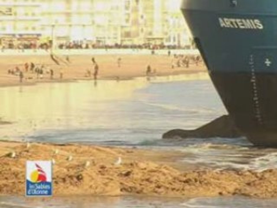 Cargo échoué aux Sables d'Olonne : la vidéo officielle