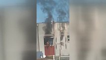 Dos menores en estado crítico al saltar desde un quinto piso para huir de un incendio