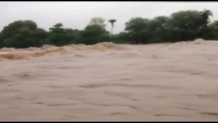 बारिश का दौर जारी, नहीं खुले कई मार्ग, पुलियाओं से बह रहा पानी