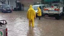 Çanakkale haber! Sağanak yağış Ezine'de hayatı olumsuz etkiledi