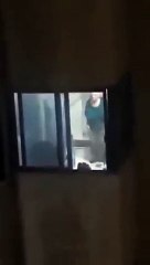 امرأة مسنة تتعرّض للضرب في بيروت