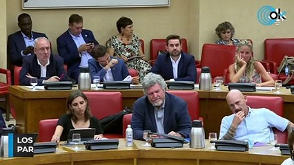 Los diputados del PSOE evitan la corbata como Sánchez para "ahorrar" energía en contra del sector textil