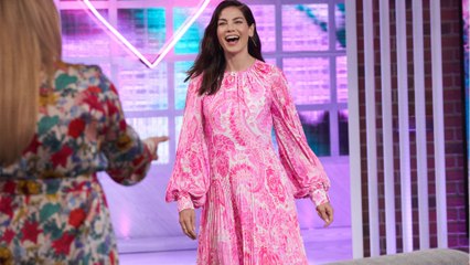 VOICI - Échos (Netflix) : les personnages de Gina et Leni sont-ils vraiment interprétés par la même actrice ?