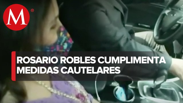 Rosario Robles sale de FGR tras firmar como parte de medidas cautelares