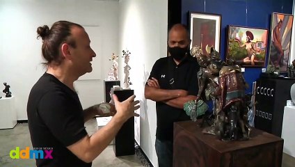 'Chao tradición', la escultura del papa Francisco tirando a un bebé que causa polémica en México