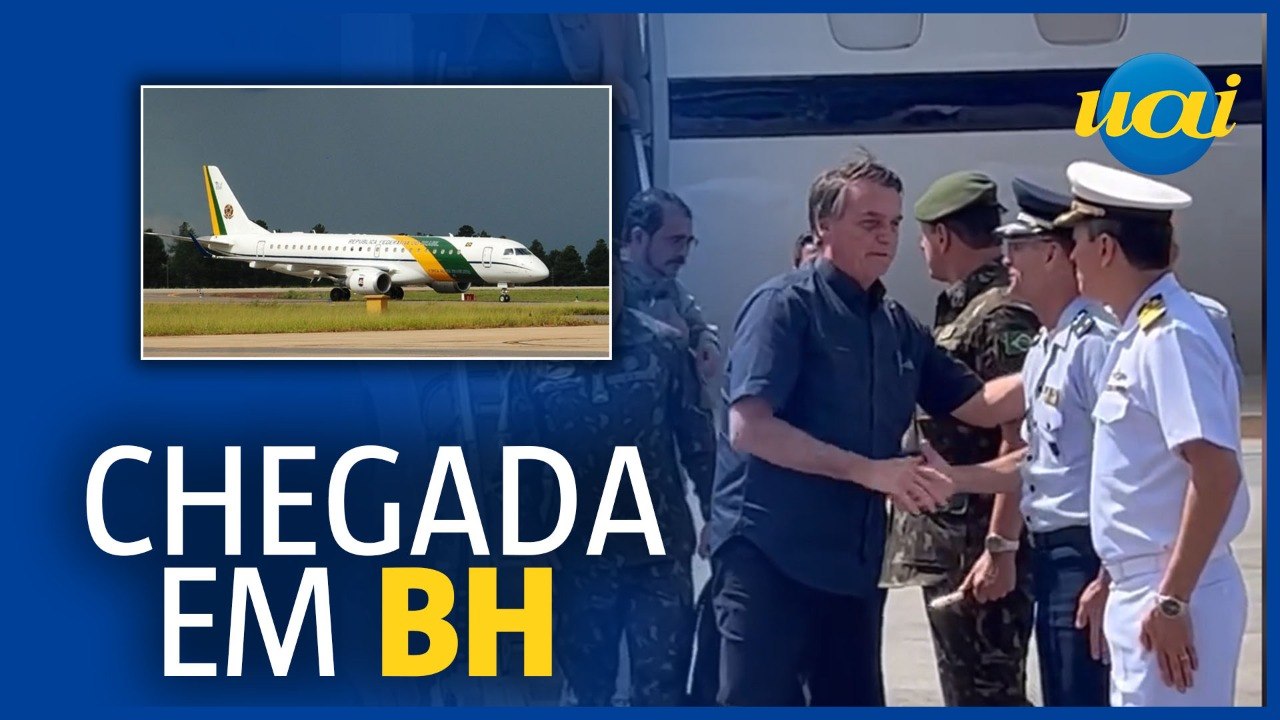 Bolsonaro chega em BH no aeroporto da Pampulha