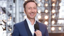 GALA VIDEO - Stéphane Bern arme à la main : l’animateur amusé par le récent buzz (1)