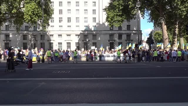 İngiltere'de Rusya'nın Ukrayna'yı işgali protesto edildi