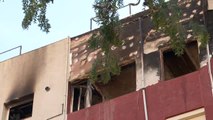 Dos hermanos, en estado crítico tras caer desde un quinto piso en llamas en Badalona