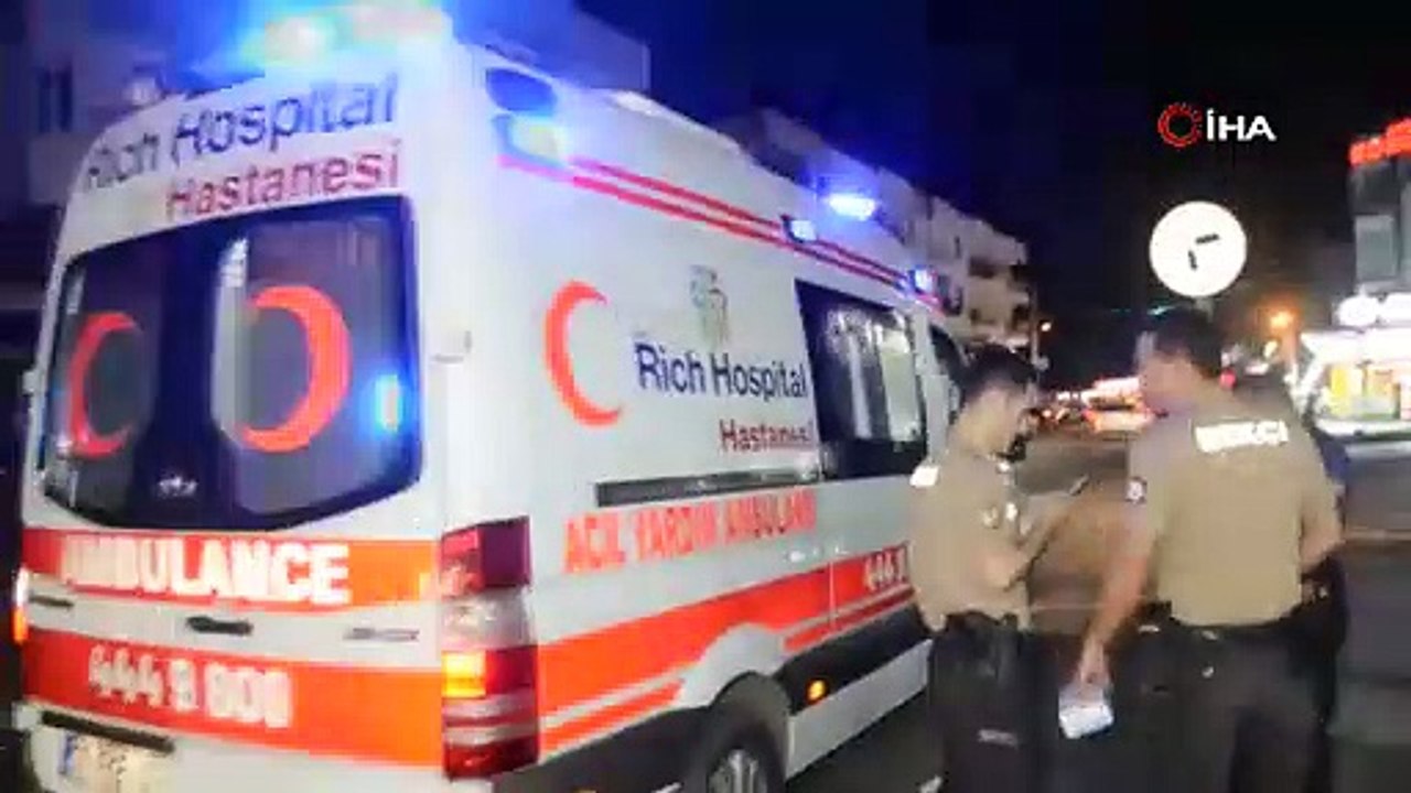 Küfür yüzünden çıkan kavgada birbirlerini yaraladılar