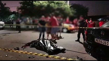 Desolados, familiares de vítima fatal de colisão são amparados por populares