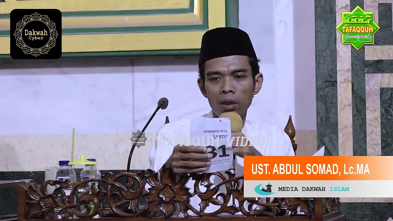 Tanya Jawab Ust Abdul Somad   Apa Hukum Melintas atau Berjalan di Depan Orang Sholat