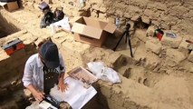 Arqueólogos hallan tumba de un prominente artesano del antiguo Perú