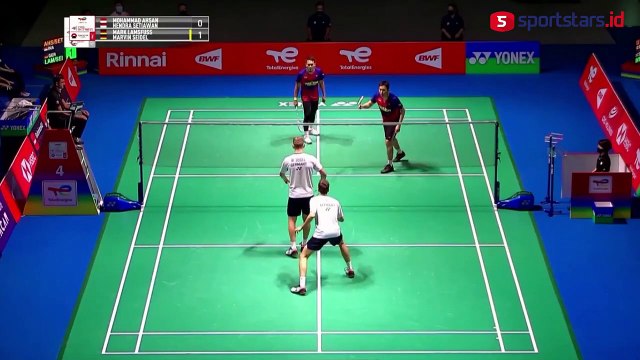 Tonton Aksi The Daddies Lolos ke Perempat Final Kejuaraan Dunia Bulu Tangkis 2022