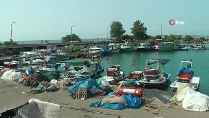 Karadeniz'de balıkçılar gün sayıyor
