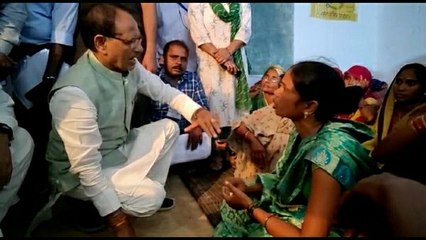 सीएम ने चंबल अंचल के बाढ़ ग्रस्त इलाकों का किया दौरा, बाढ़ प्रभावितों से भी की मुलाकात