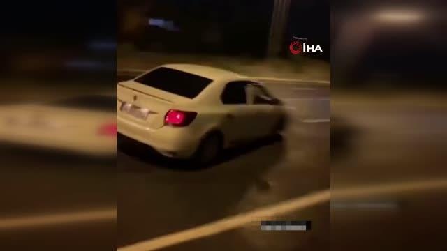 Trafik magandası hem drift yaptı, hem de kayda alan arkadaşının üzerine otomobilini sürdü